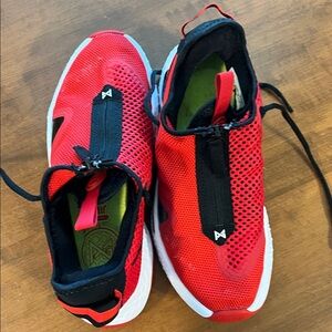 Nike Basketball Shoes University Red and black Size 7 CK5828-500